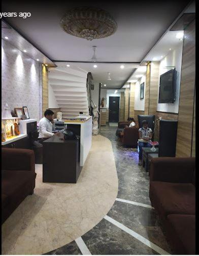 Tjs Royal Hotel Delhi  Exterior photo